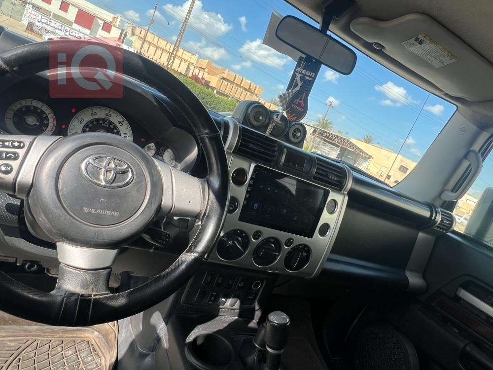 تويوتا إف جي كروزر